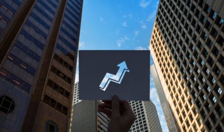 College student in Texas using Health Savings Account to lower insurance premiums