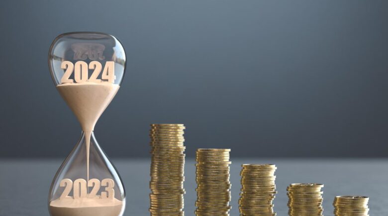 Comparison of term life vs whole life insurance costs in 2025